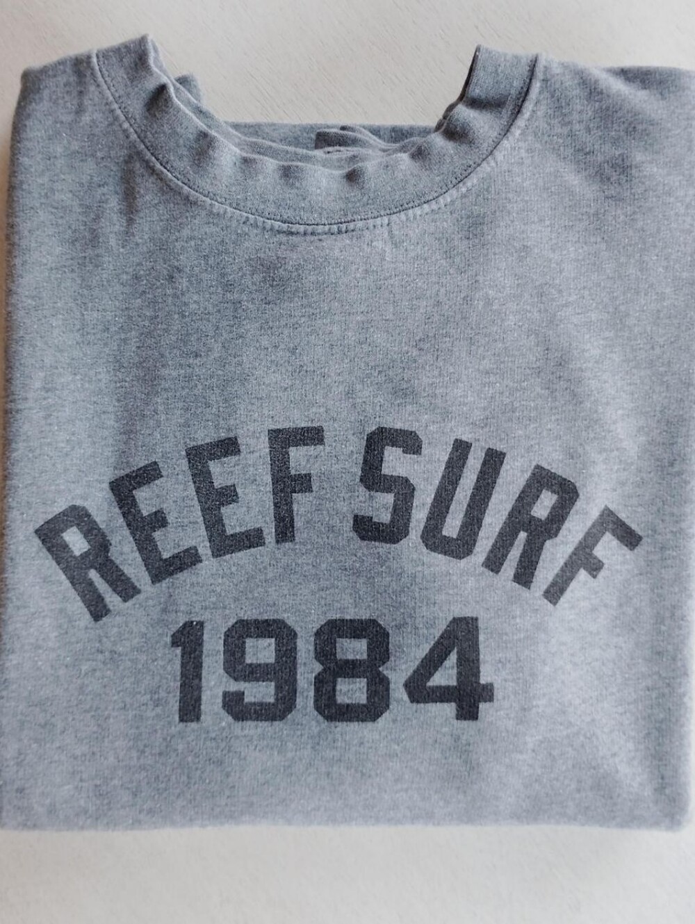 Reef Crew Neck Sweatshirt / Size Large